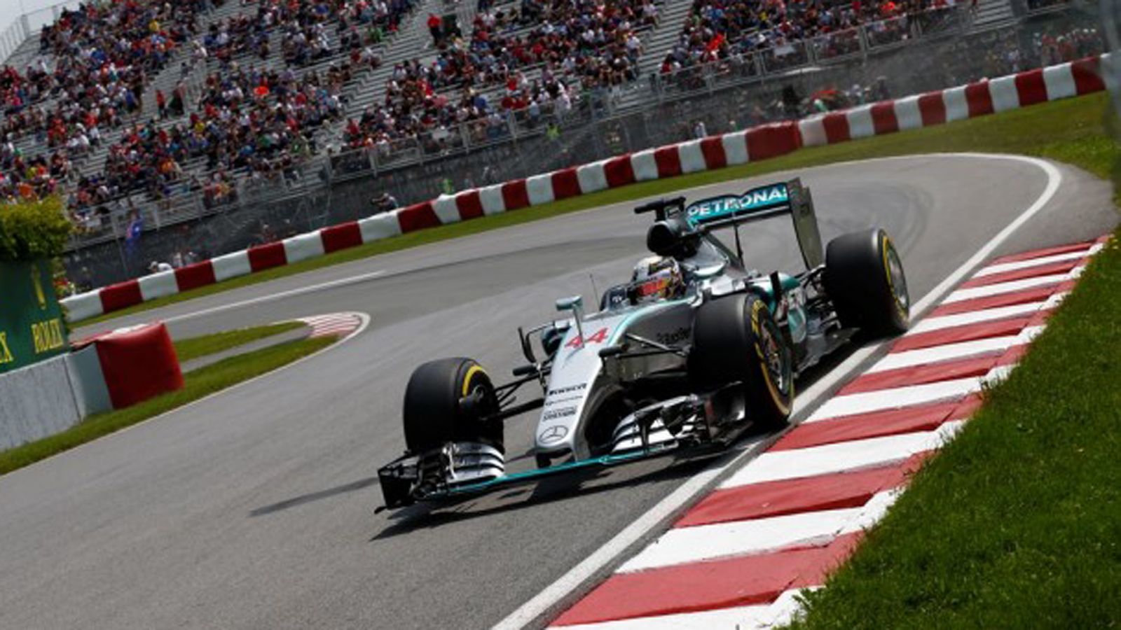 Από την πρώτη θέση με θέα την... εκδίκηση θα ξεκινήσει ο Hamilton στον αγώνα στον Καναδά. 